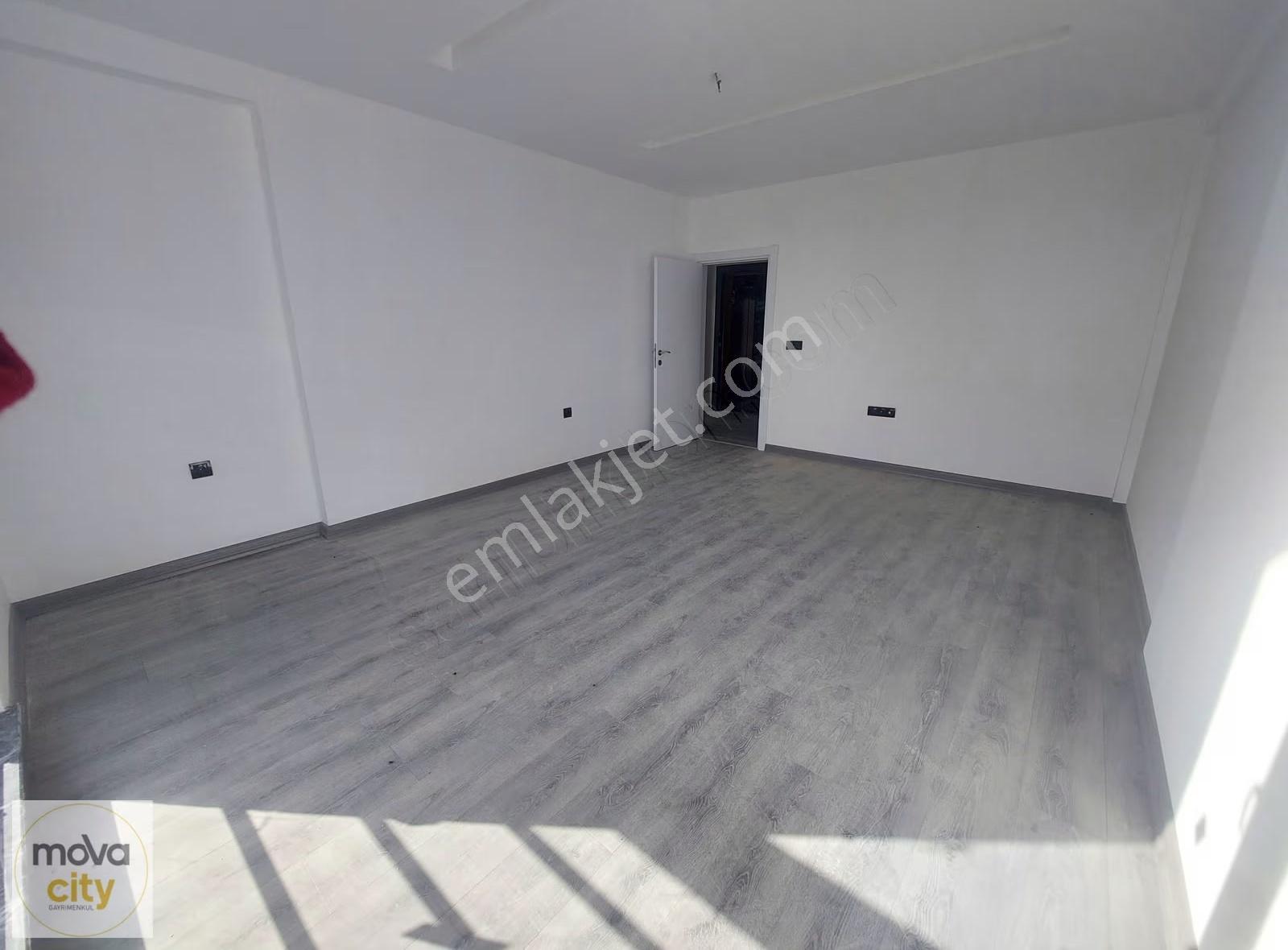 Taş Yapı Kule'de Kiralık Sıfır 4+1 Şehir Manzaralı Daire - Görsel 25
