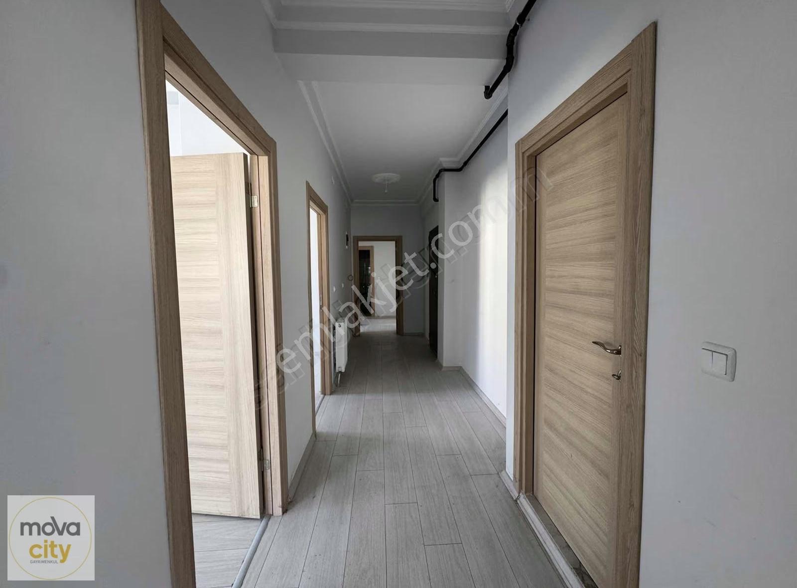 İpek Taksi Civarı 3+1 Köşe Başı Satılık Daire - Görsel 12