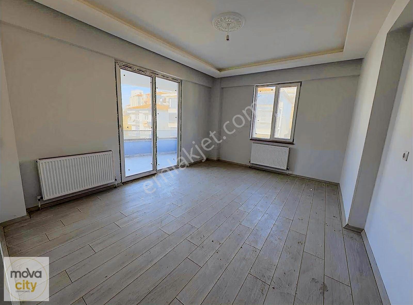 İpek Taksi Civarı 3+1 Köşe Başı Satılık Daire