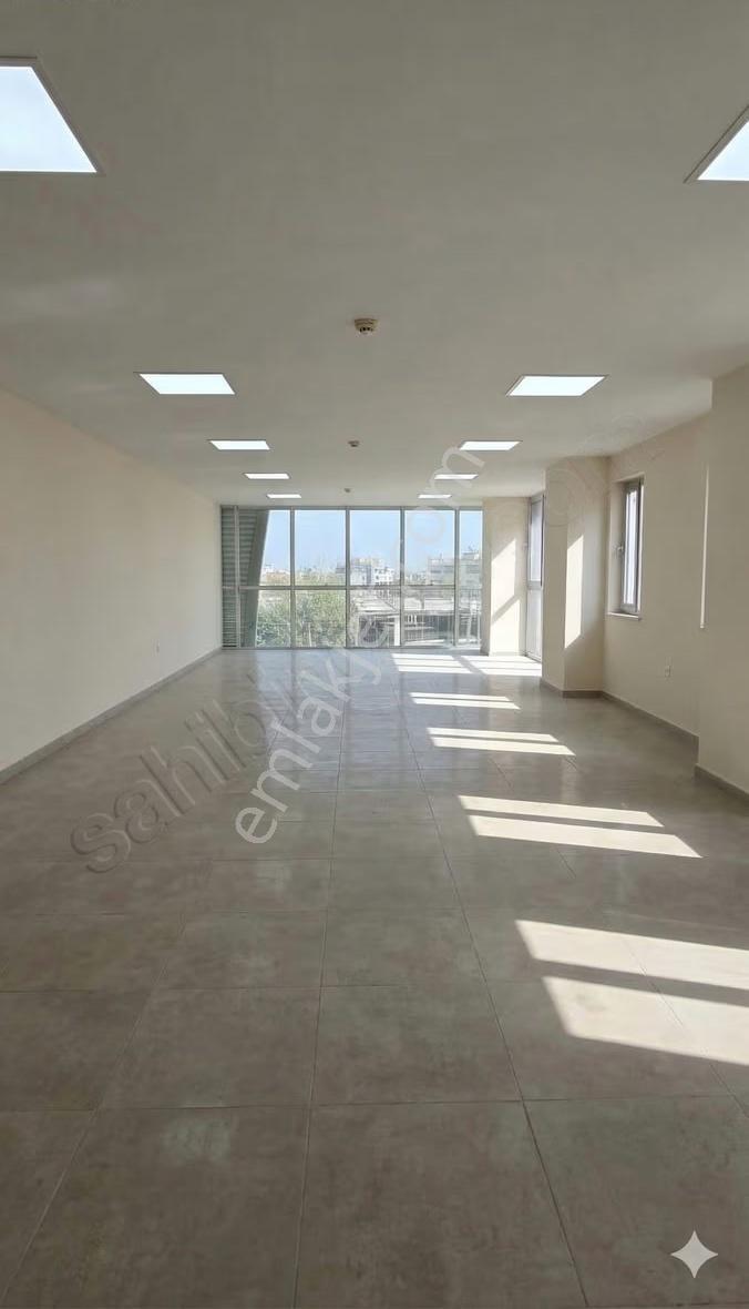 Kiralık İş Merkezi - 7 Adet Ofis / Büro - Görsel 21