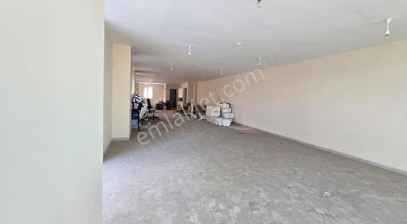 Kiralık İş Merkezi - 7 Adet Ofis / Büro - Görsel 22
