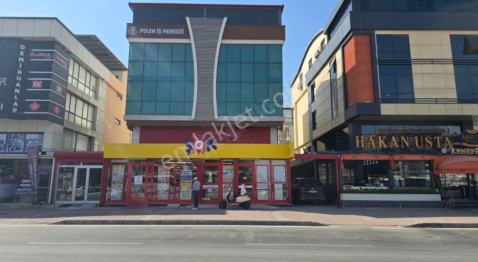 Kiralık İş Merkezi - 7 Adet Ofis / Büro - Görsel 18