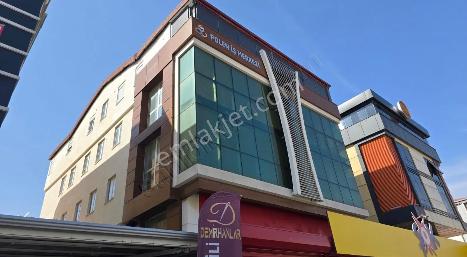 Kiralık İş Merkezi - 7 Adet Ofis / Büro - Görsel 12