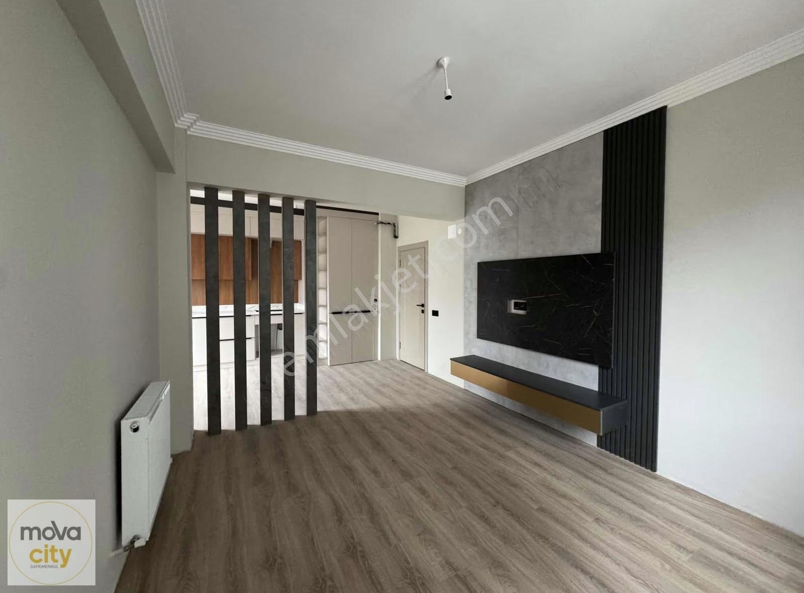 Kale Mahallesinde İçi Full Yapılı Satılık 3+1 Lüks Daire