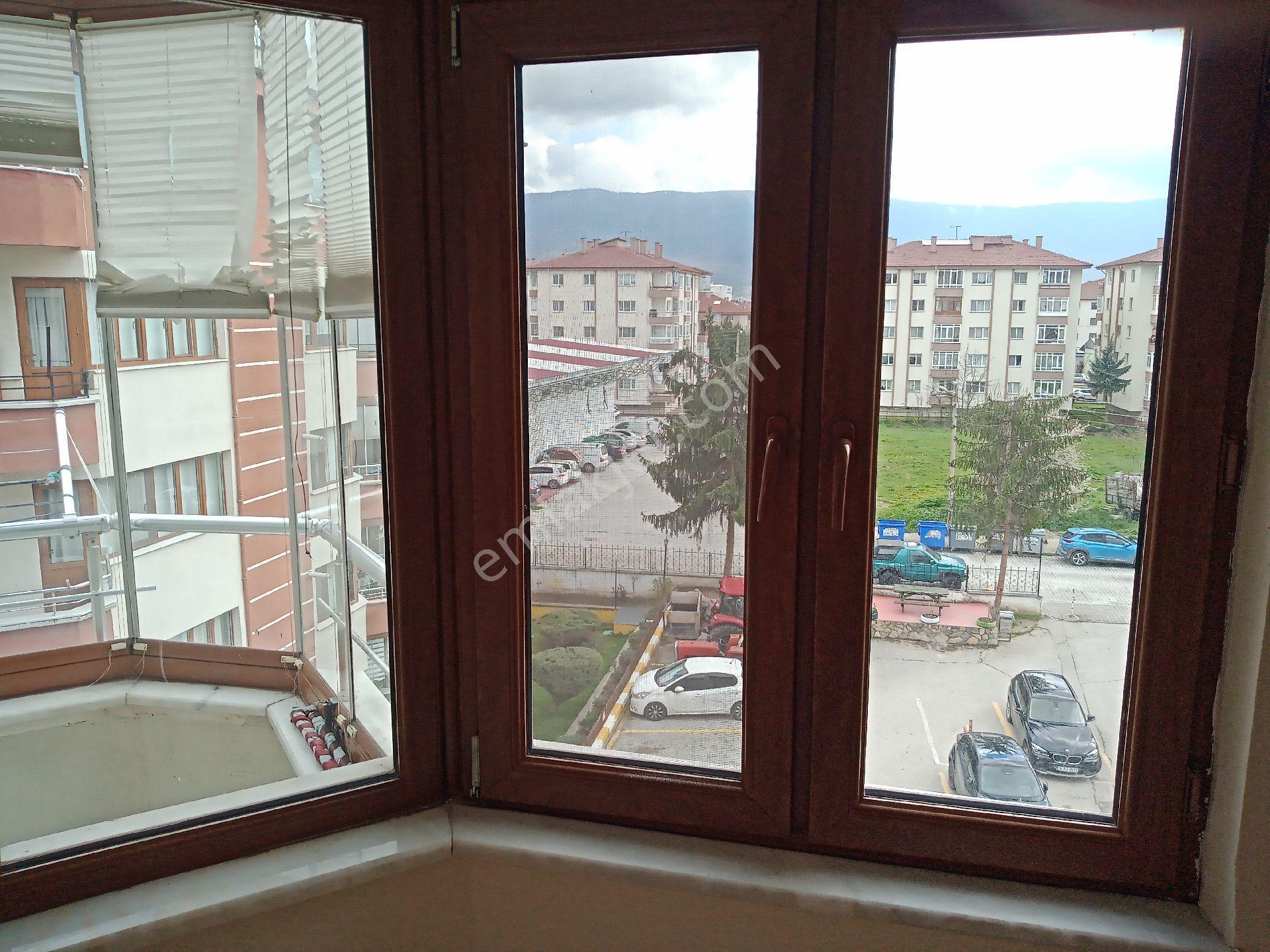 Bolu Merkez Aktaş Mahallesinde 3+1 Ferah Kiralık Daire - Görsel 19