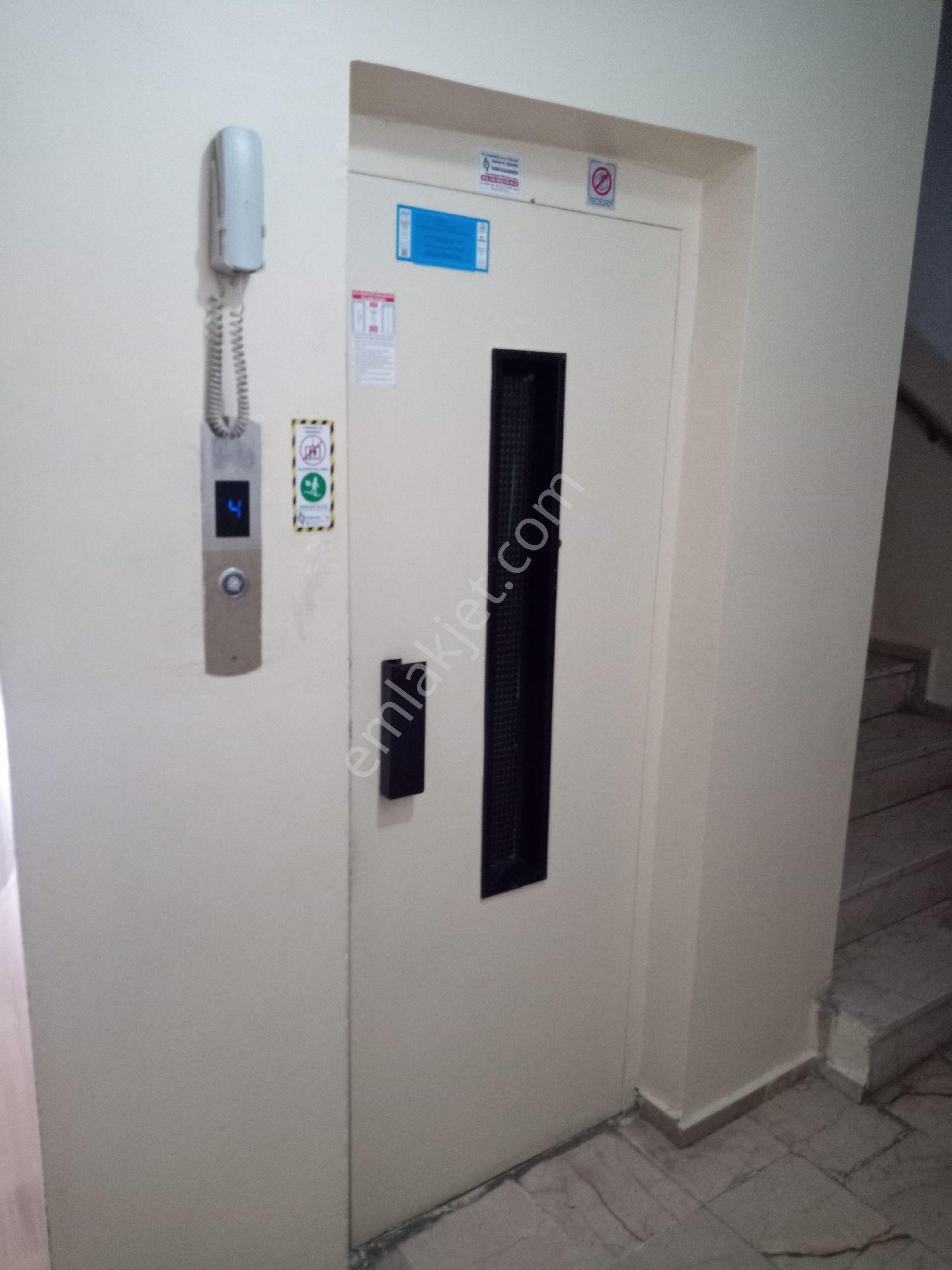 Bolu Merkez Aktaş Mahallesinde 3+1 Ferah Kiralık Daire - Görsel 2