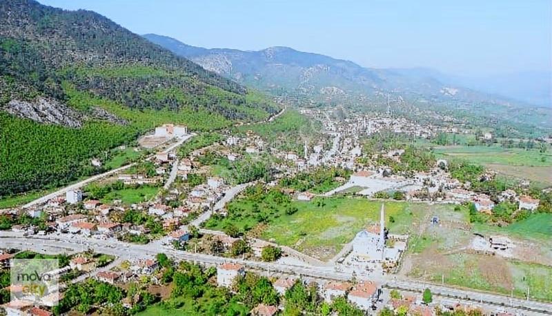 Çorum Büyük Laçin Bölgesinde Su Ve Tel Örgülü 1173 M2 Arsa