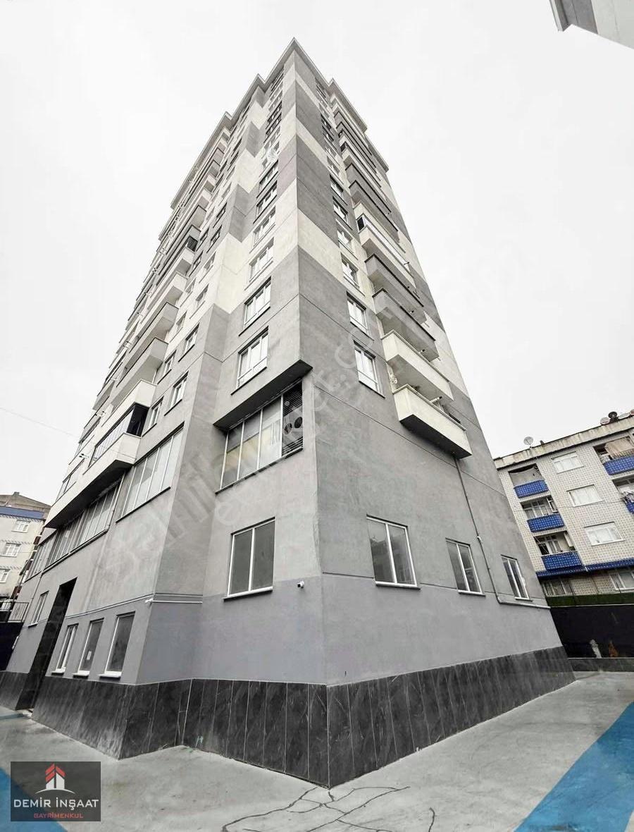 Demir İnşaat'tan Esenler Site İçinde Otoparklı Fırsat Lüx Daire