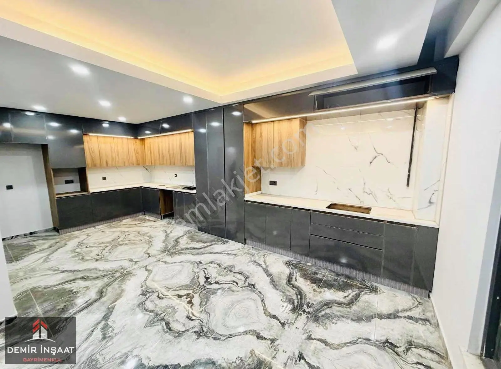 Demir İnşaat'tan 7/24 Güvenlikli 4+1 400m2 Ultra Lüx Villa - Görsel 4
