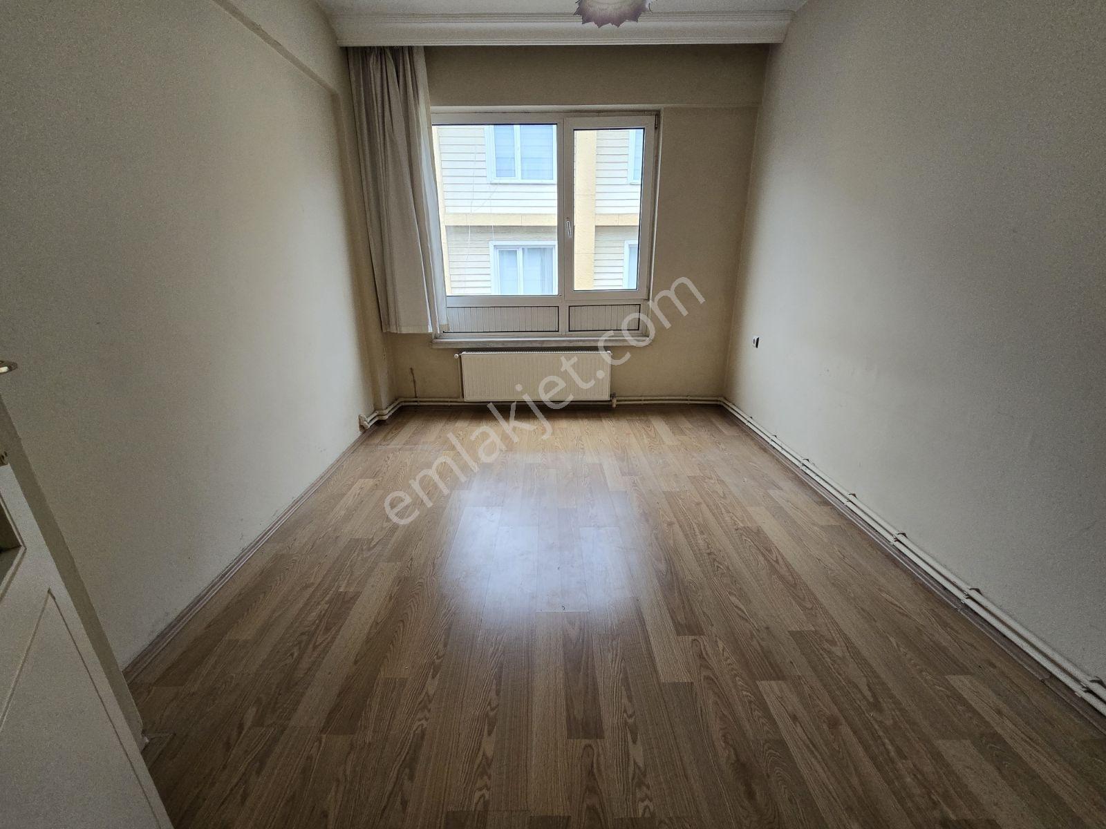 İladım Çiftlik'te Kiralık 3+1 Ara Kat Daire - Görsel 2