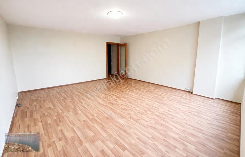 İstiklal Cadde Cephe Şerefiyeli 117 M2 Modüler Kiralık Ofis - Görsel 21