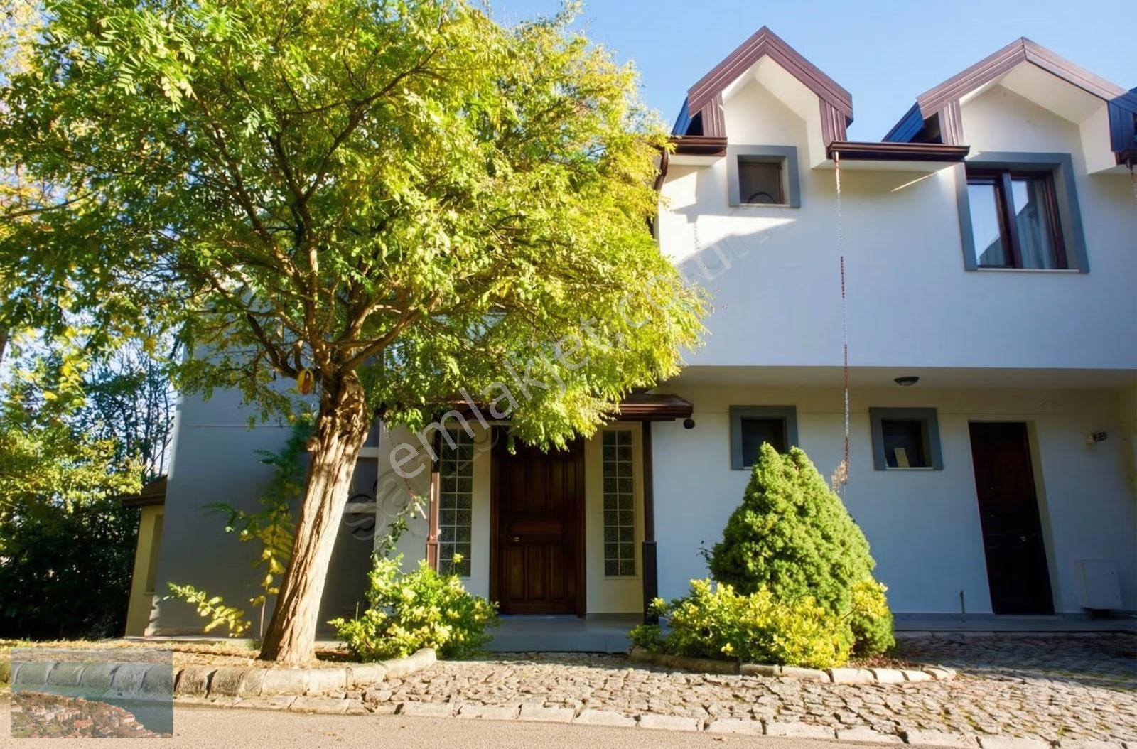 Başiskele Koruma Villalarında Özel Tasarım Tripleks Villa - Görsel 21