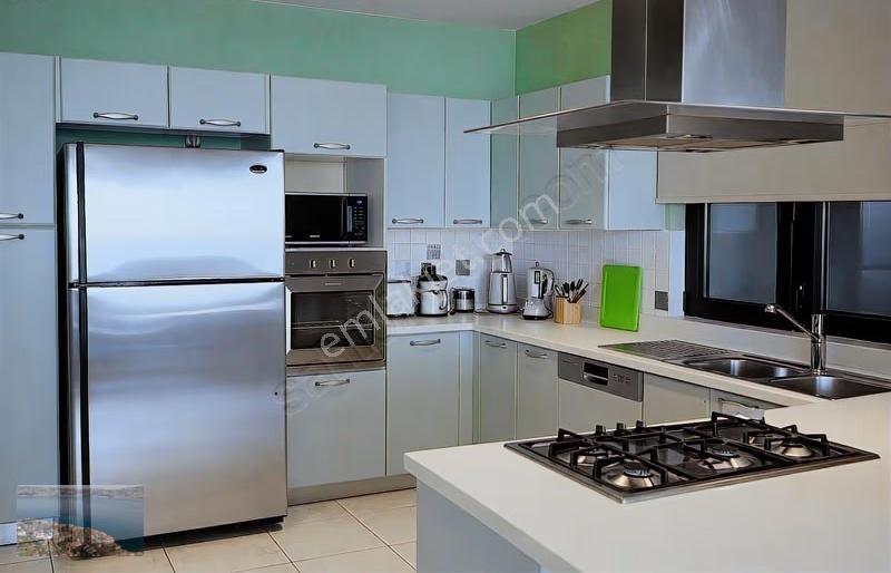 Kireçburnu'nda Kapanmaz Boğaz Manzaralı Özel Triplex Villa - Görsel 2