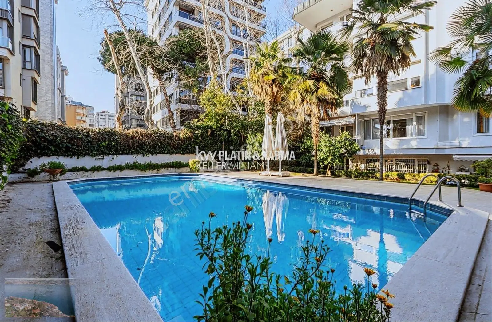 Kw'dan Suadiye Yalı Parselinde Prestijli Sitede Geniş 4+1