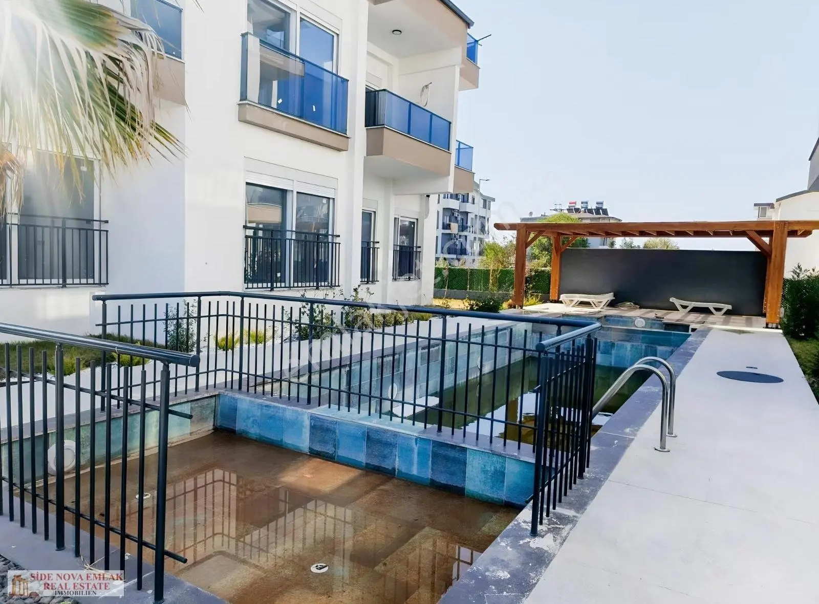 Manavgat Kızılot Satılık 1+1 Havuzlu Daire