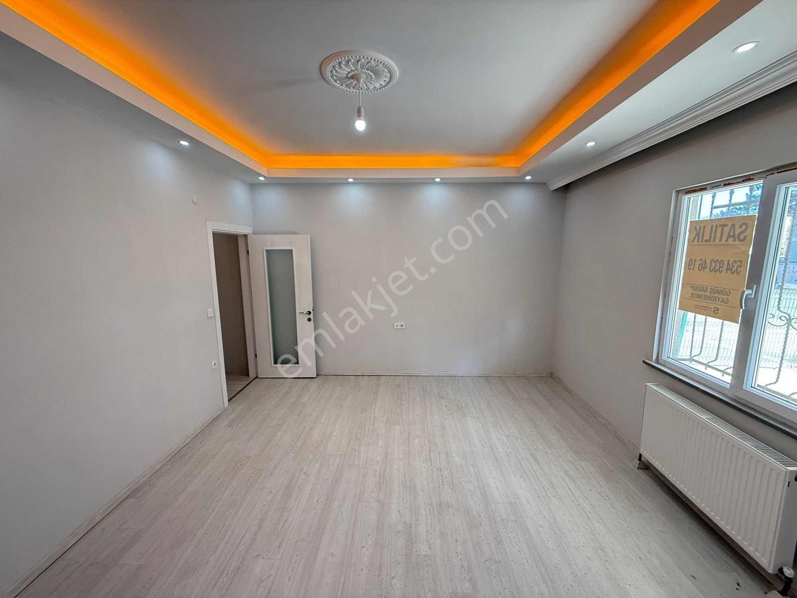 Gümüş Grouptan Okullar Bölgesinde 2+1 Giriş Daire