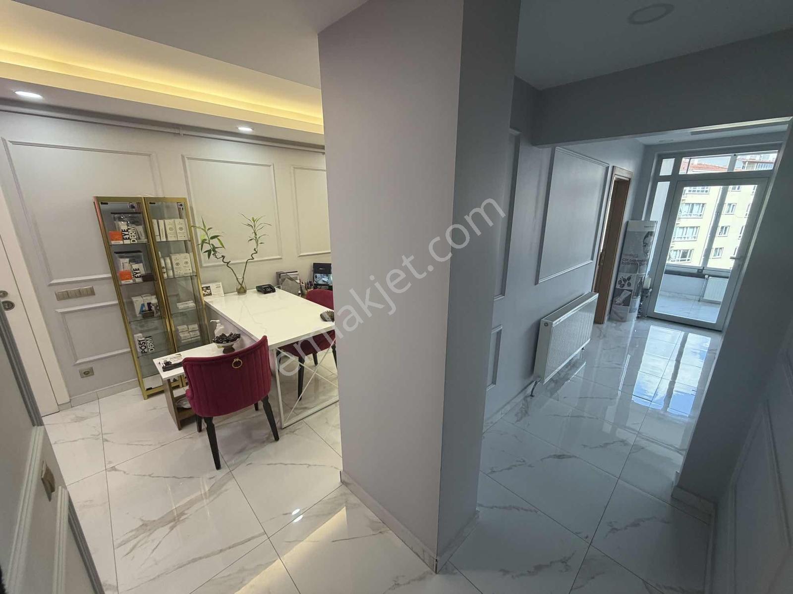 Tunalı Cad. 5+1 200m2 Ful Lüx Yapılı Satılık İşyeri & Mesken - Görsel 3