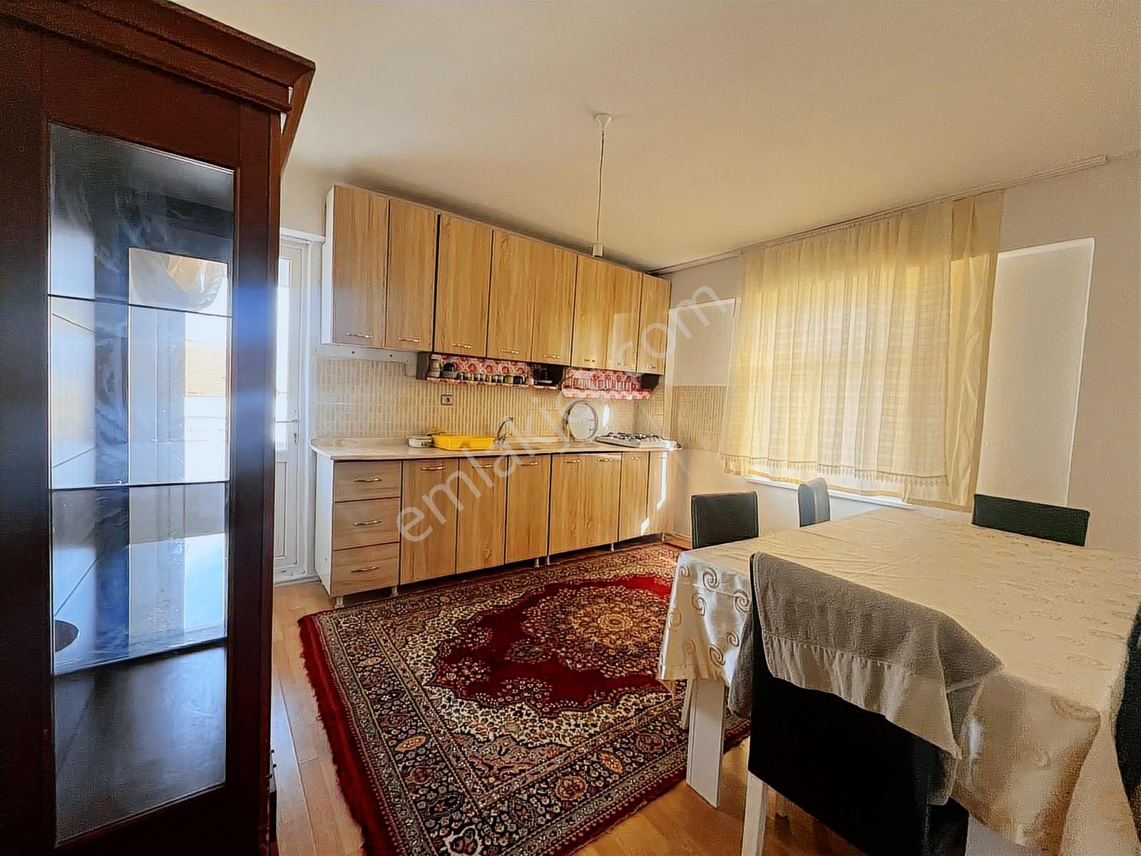 Kavuşturan Emlak'tan Güre'de Manzaralı Eşyalı Kiralık 2+1 Daire - Görsel 14