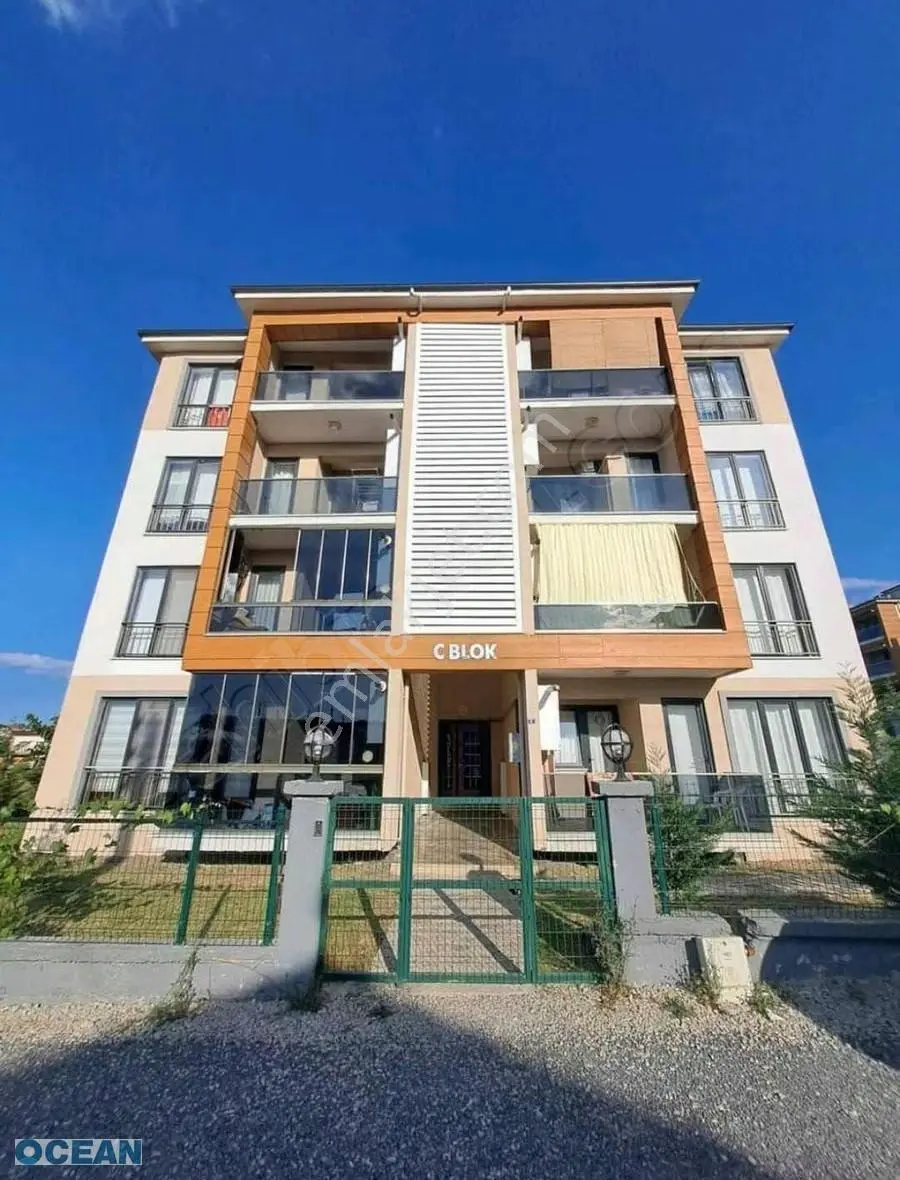 Başiskele Yeşilyurt Mah Duru Park Sitesinde 3+1 Satılık Daire