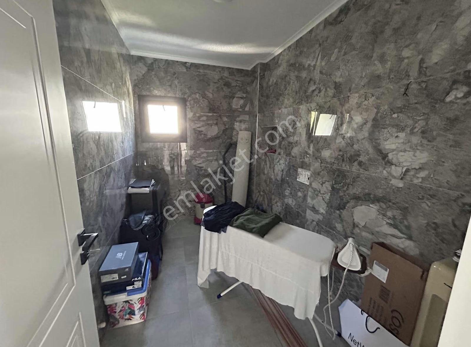 Adabükü'nde Tam Müstakil Yatırımlık Dubleks 3+1 Villa - Görsel 18