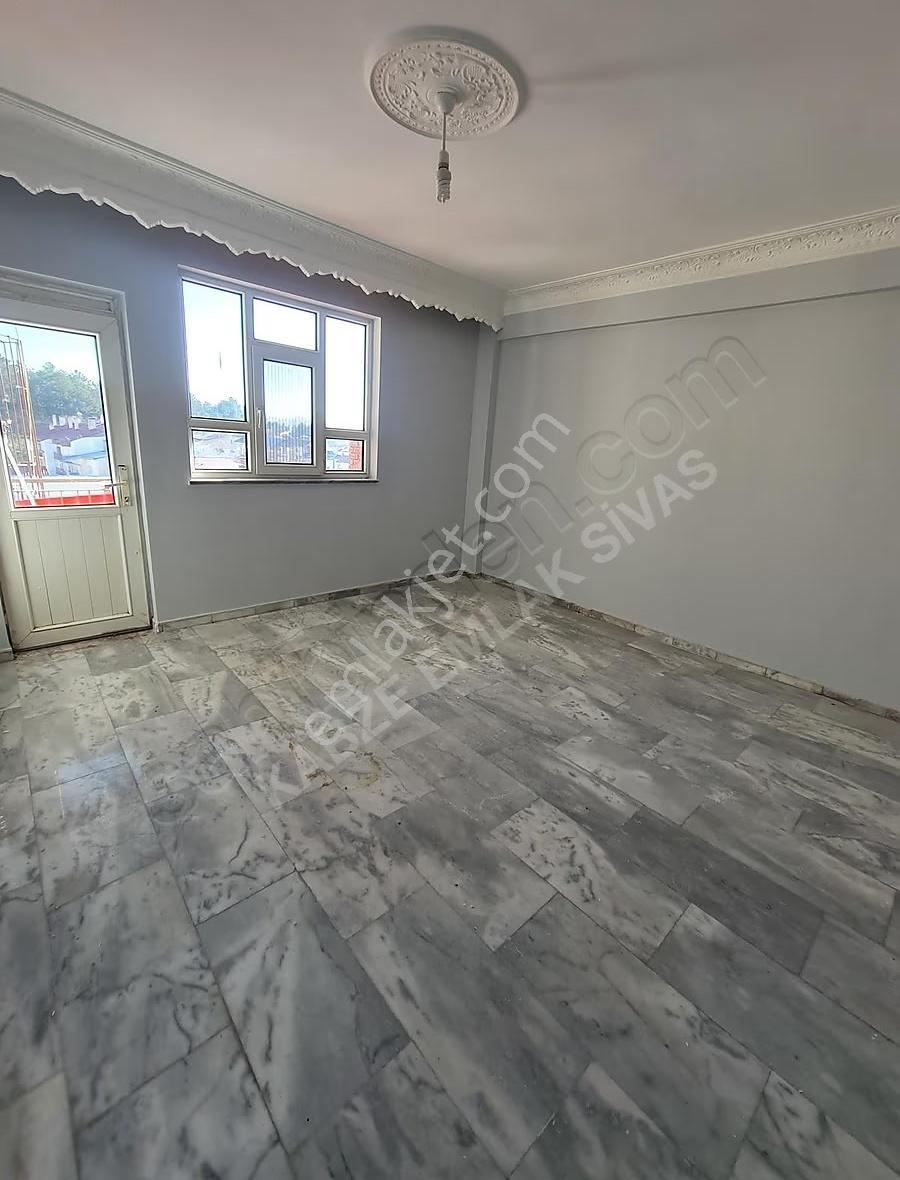 Kabze Emlaktan Sivas Mrk.istasyon Caddesi Civarı Kiralık Daire.. - Görsel 16