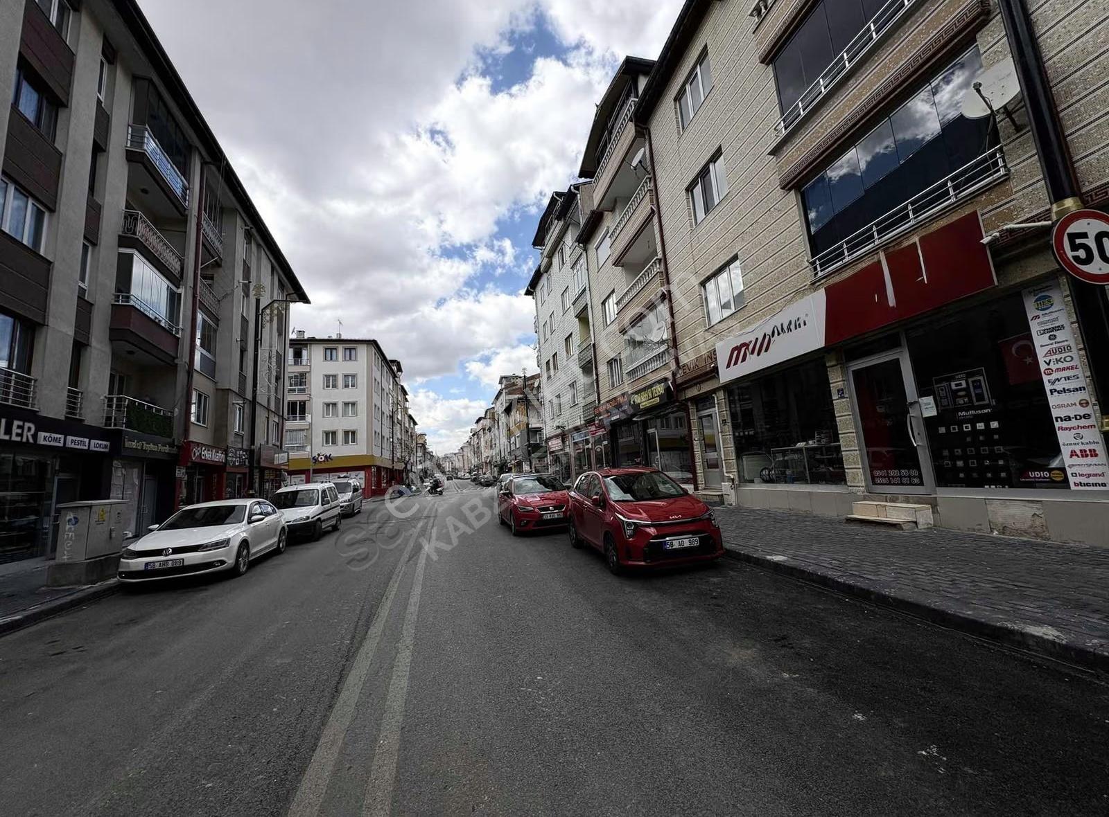 Kabze Emlaktan Ece Mahallesi Cadde Üzeri Satılık Dükkan - Görsel 3