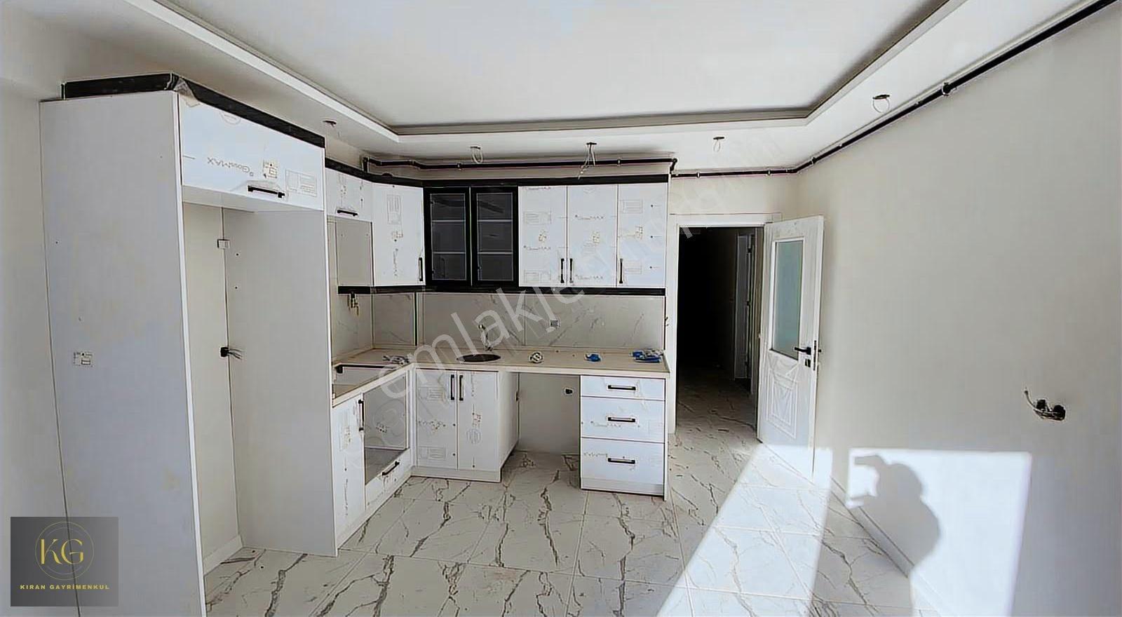 Manisa Yunusemre Muradiye Mahalesinde Sıfır 2+1 Daire