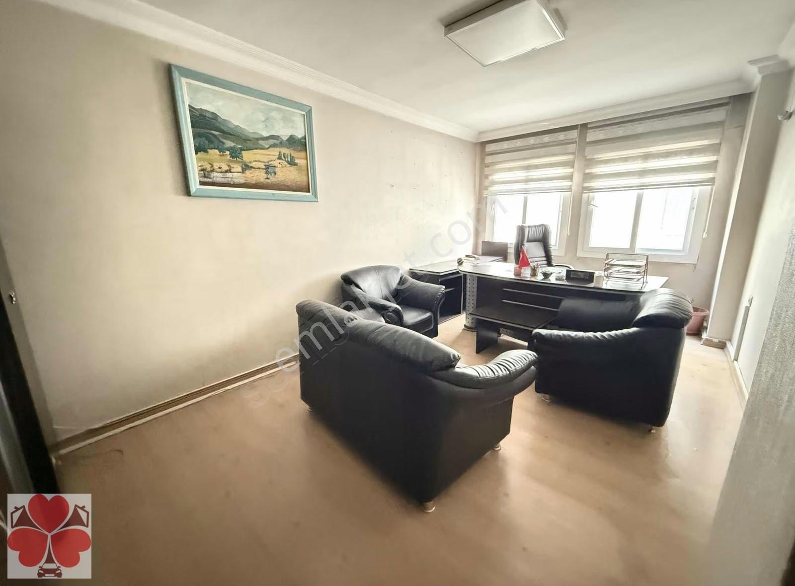 Yonca'dan Ful Eşyalı Çarşıda Maliyeye Adliyeye Yakın 2+1 Ofis - Görsel 4