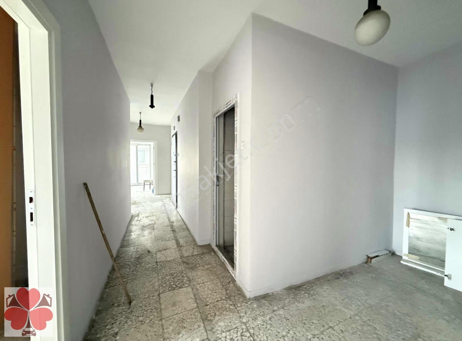 Yonca'dan Kiralık Çarşı Merkezde Adliyeye Yakın 3+1 Temiz Daire - Görsel 7
