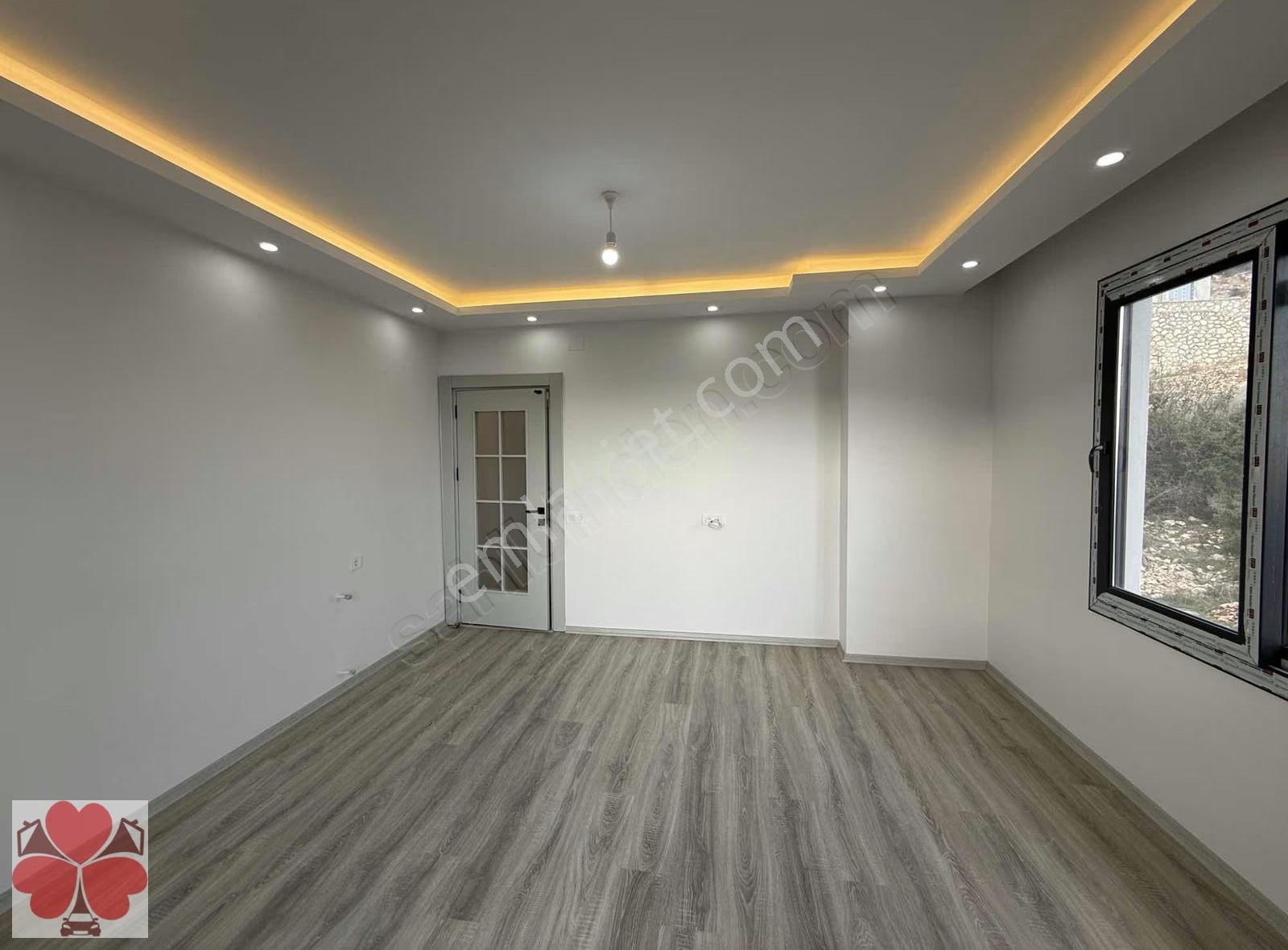 Fiyat Düştü! Soğucak'ta Sıfır Lüx Dublex Villa! 300m2 Emsalsiz ! - Görsel 20