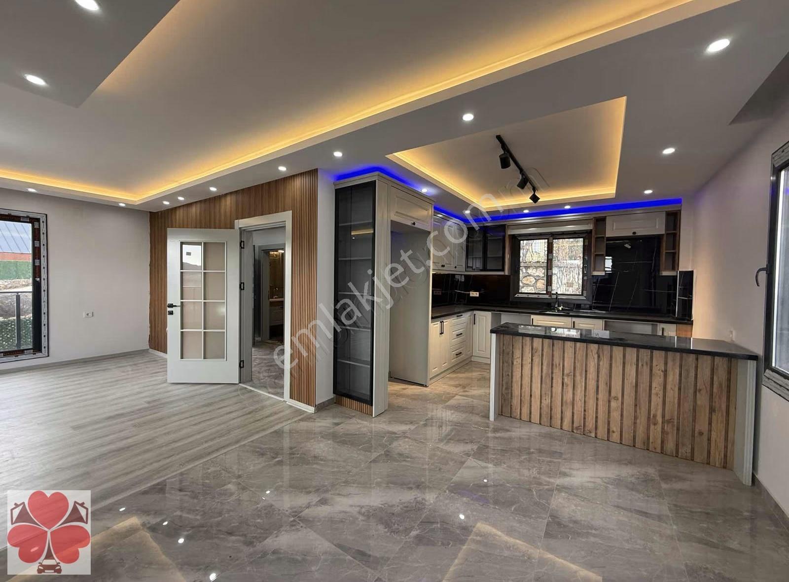 Fiyat Düştü! Soğucak'ta Sıfır Lüx Dublex Villa! 300m2 Emsalsiz ! - Görsel 18