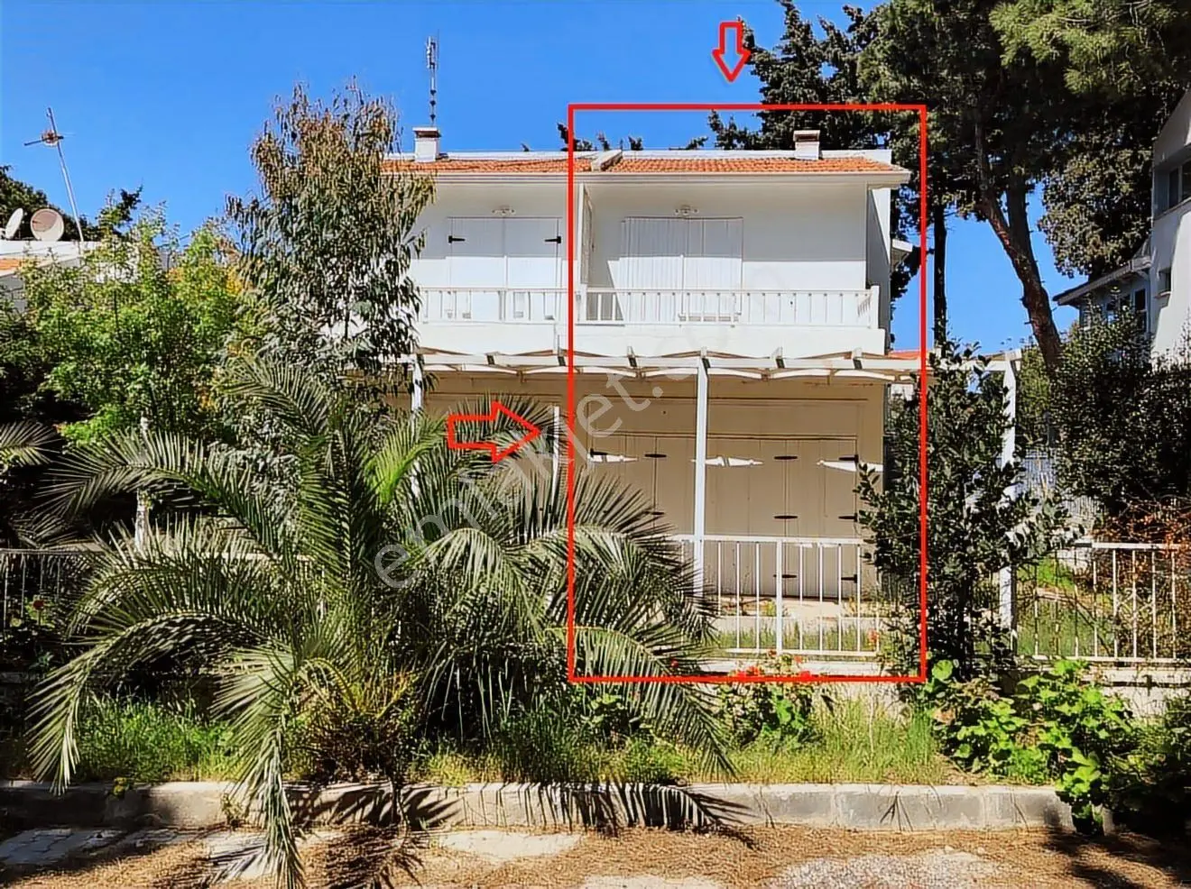 Çeşme Paşalimanı Denizkenarı Kiralık Eşyalı Villa