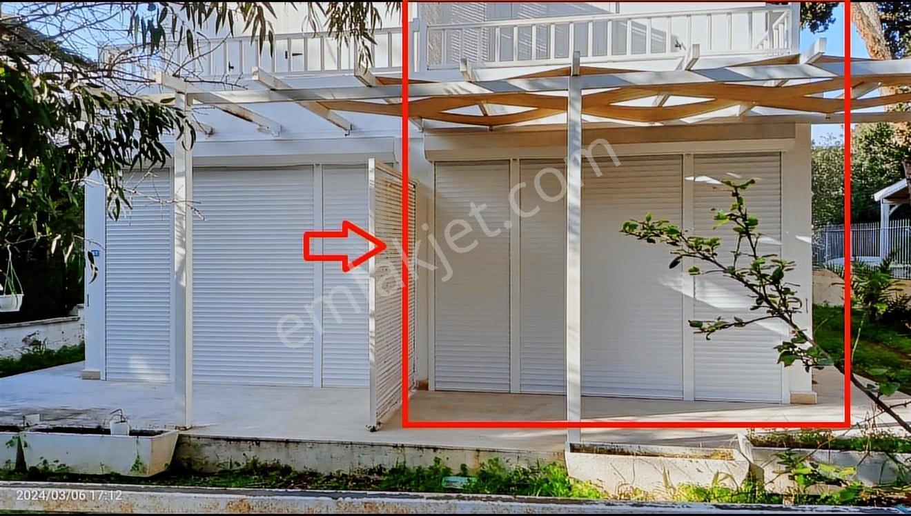 Çeşme Paşalimanı Denizkenarı Kiralık Eşyalı Villa - Görsel 32