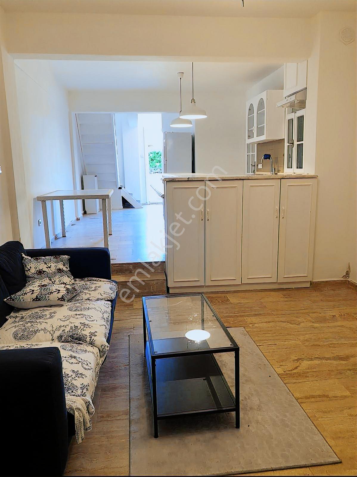 Çeşme Paşalimanı Denizkenarı Kiralık Eşyalı Villa - Görsel 4