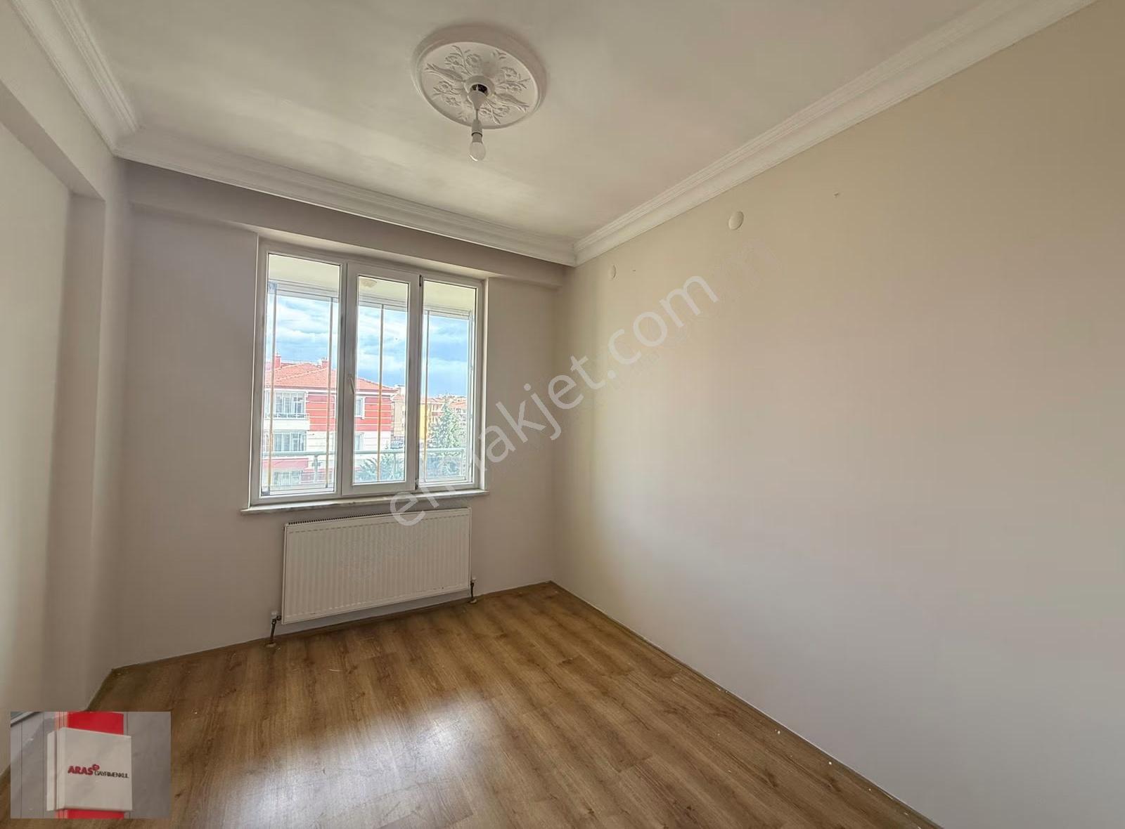Buhara Mahallesinde Site İçersi Bakımlı 3+1 Geniş Kiralık Daire - Görsel 33