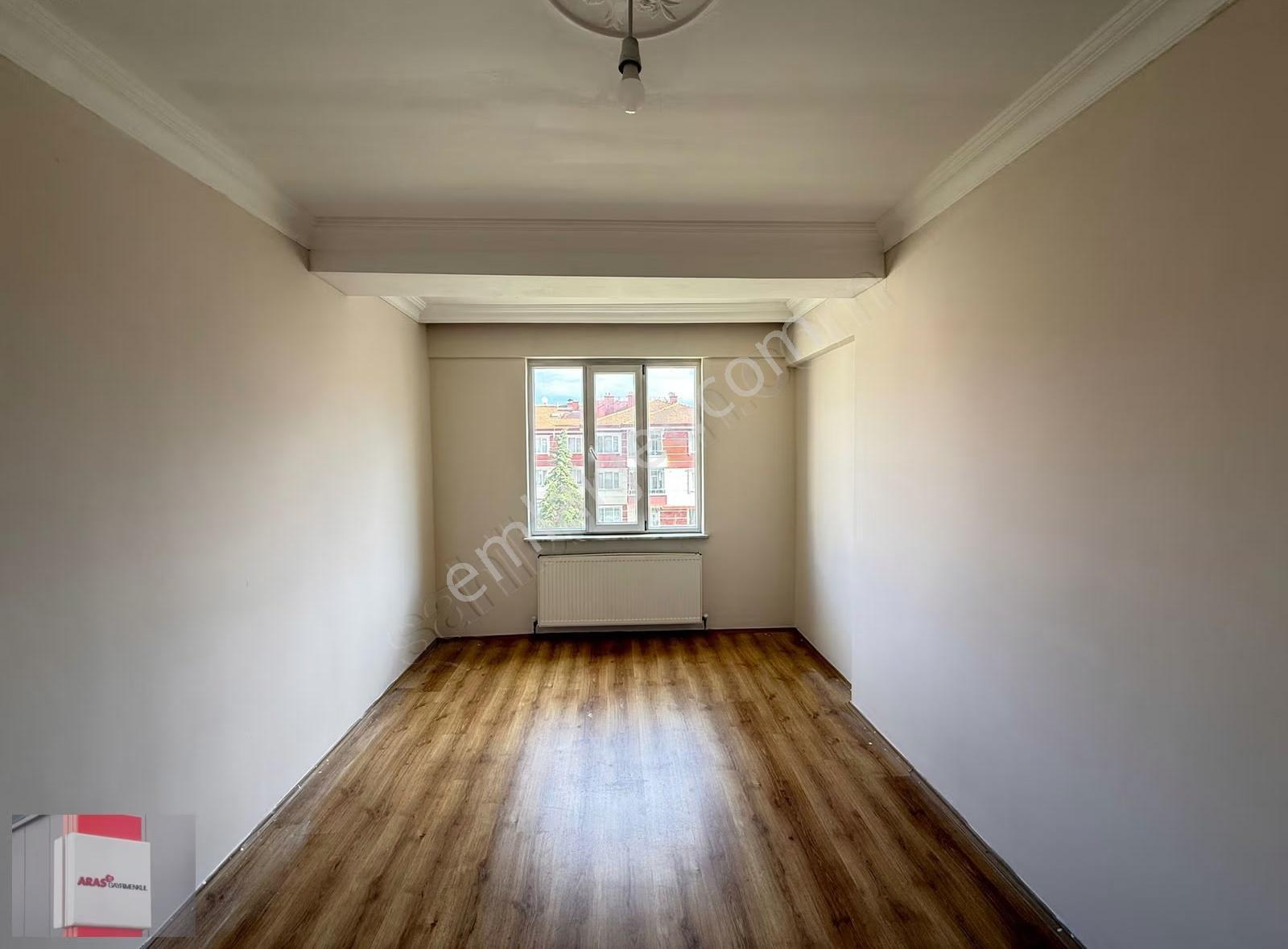 Buhara Mahallesinde Site İçersi Bakımlı 3+1 Geniş Kiralık Daire - Görsel 19