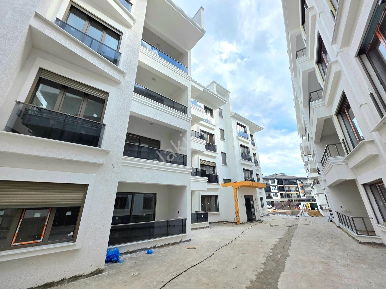 Vahdet'ten İkizçayda Merkezi Lokasyonda Site İçi Sıfır 1+1 Daire - Görsel 27