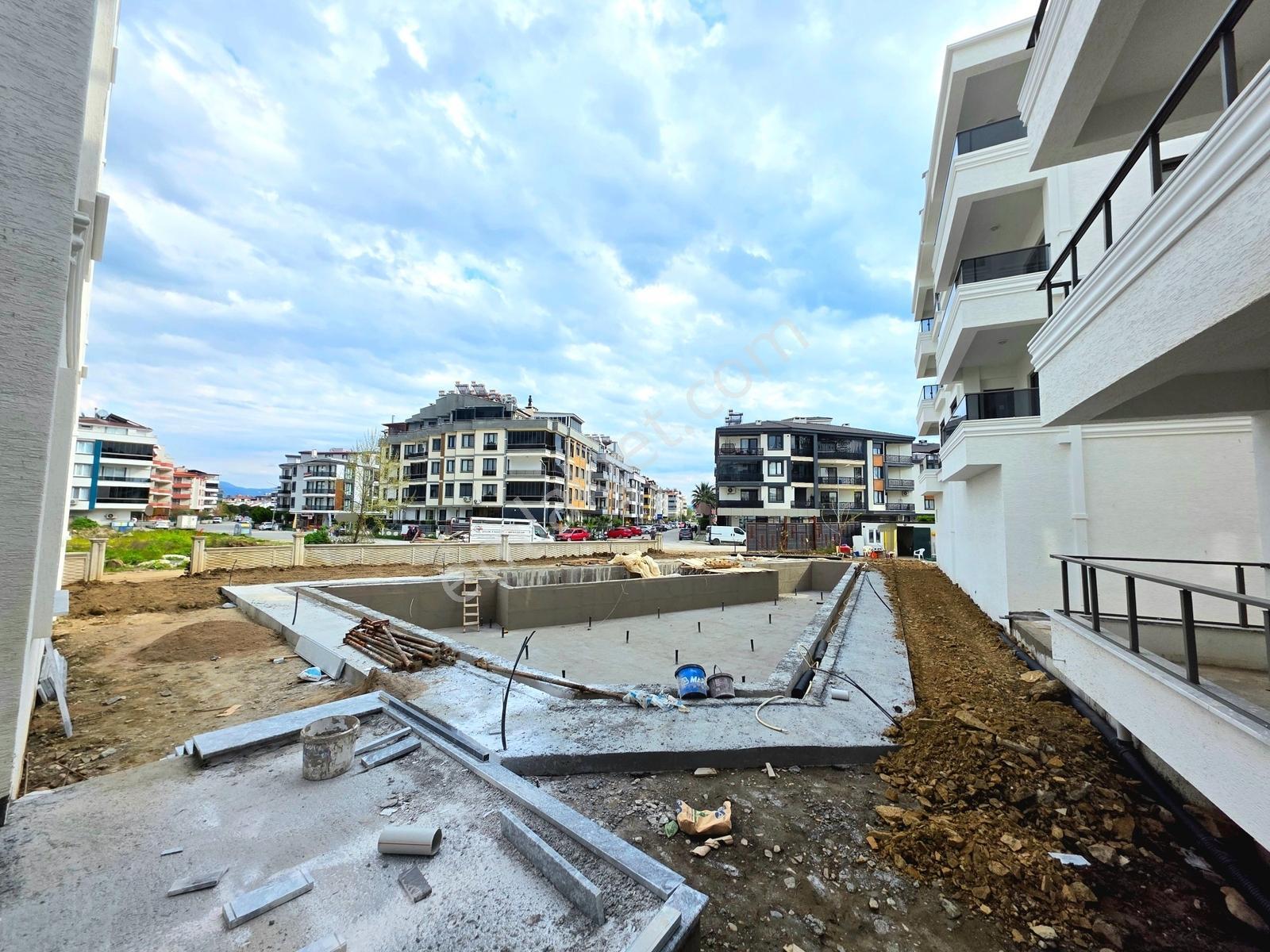 Vahdet'ten İkizçayda Merkezi Lokasyonda Site İçi Sıfır 1+1 Daire - Görsel 3