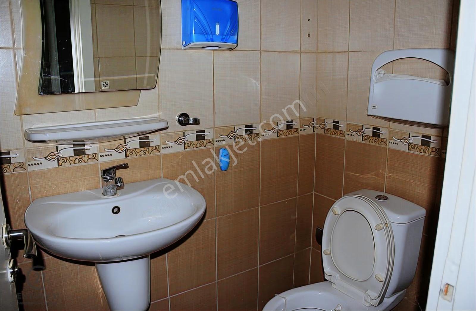 Prestijli İş Merkezi'nde Satılık & Kiralık Otoparklı Fırsat Ofis - Görsel 24