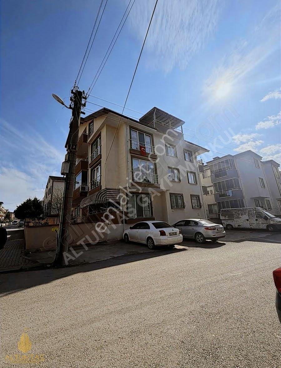 Derince İbnisina Mh. 230 M2 5+1 Çatı Dubleks Prestijli Yaşam - Görsel 33