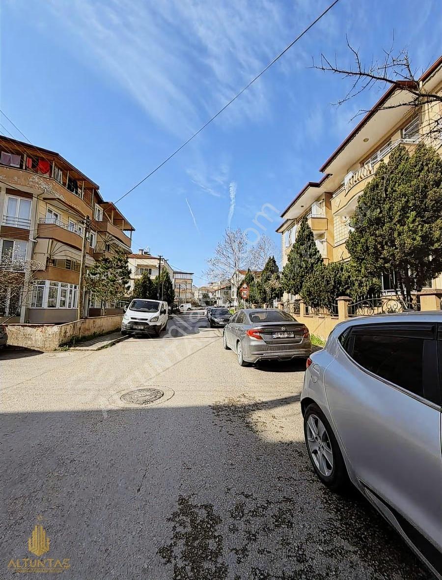 Derince İbnisina Mh. 230 M2 5+1 Çatı Dubleks Prestijli Yaşam - Görsel 16