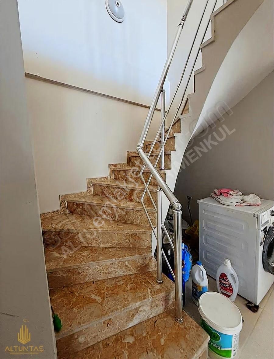 Derince İbnisina Mh. 230 M2 5+1 Çatı Dubleks Prestijli Yaşam - Görsel 12