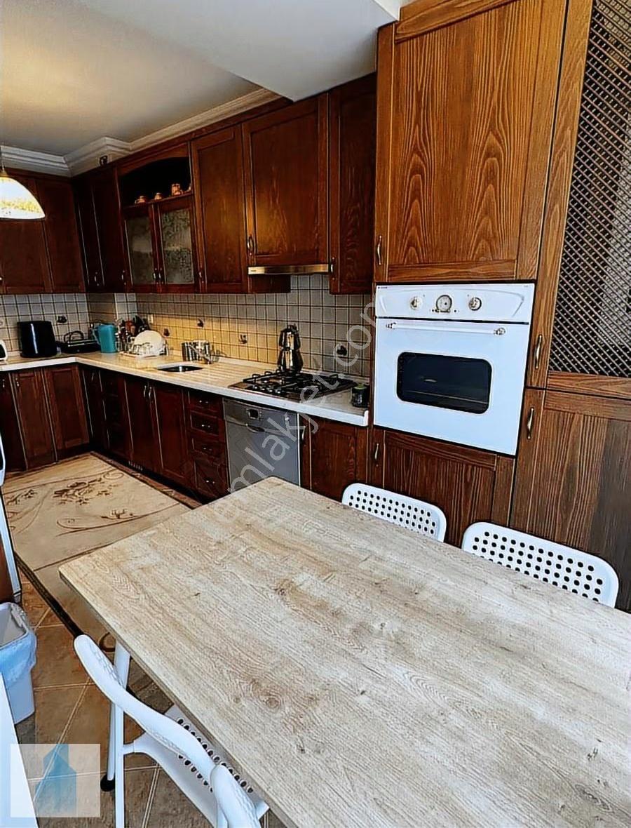 Bağcılar Çınar Da 200 M2, 5+1 Özel Yapım Dublex Daire Otoparklı - Görsel 15