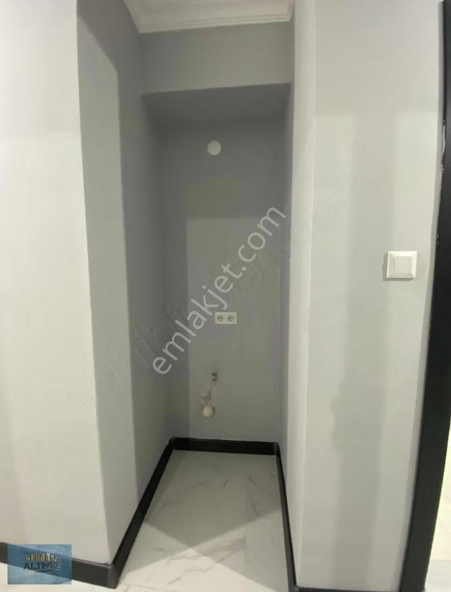 Akyazının En Prestijli Bölgesinde Satılık Lüks 2+1 - Görsel 5