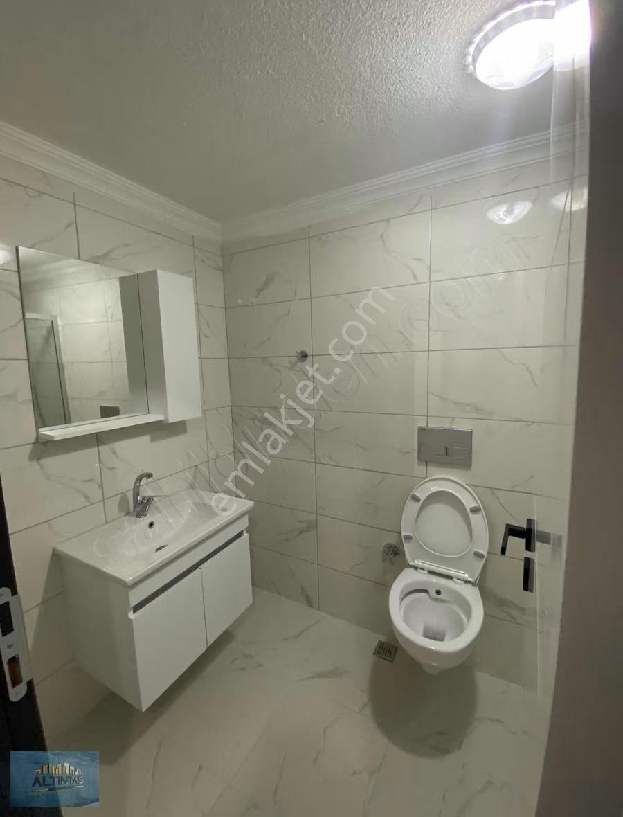Akyazının En Prestijli Bölgesinde Satılık Lüks 2+1 - Görsel 8