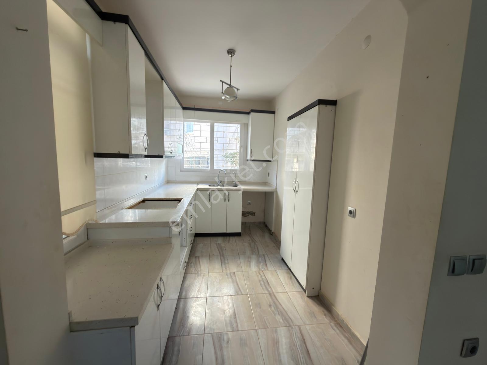 View Tece'de Denize Yakın, Ferah Ve Modern: Tece’de Kiralık 4+1 Triplex! - Görsel 4