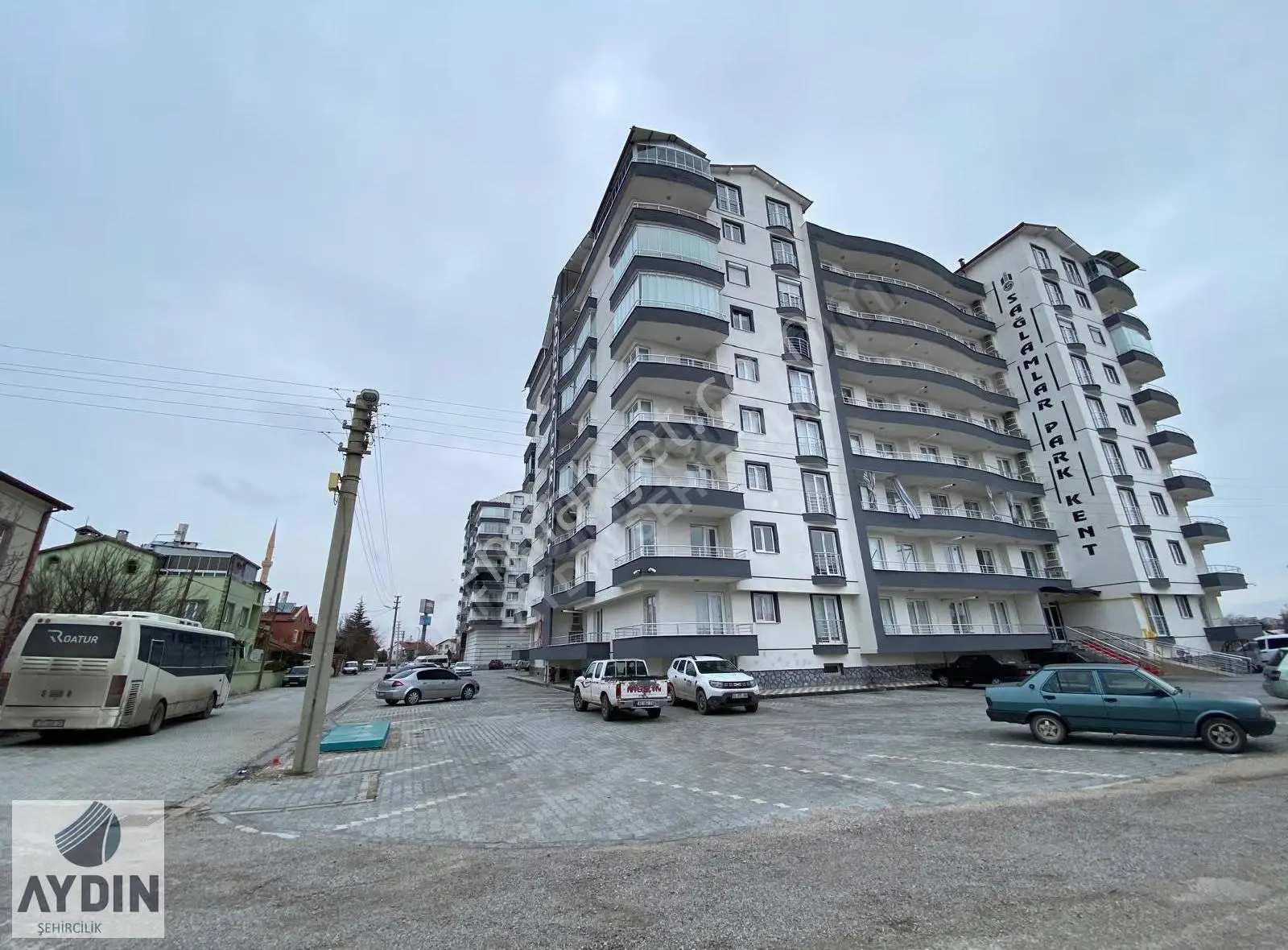 Aydın Satıyor'dan Merkezde Hastaneye Yakın Lüx Geniş 3+1 Daire