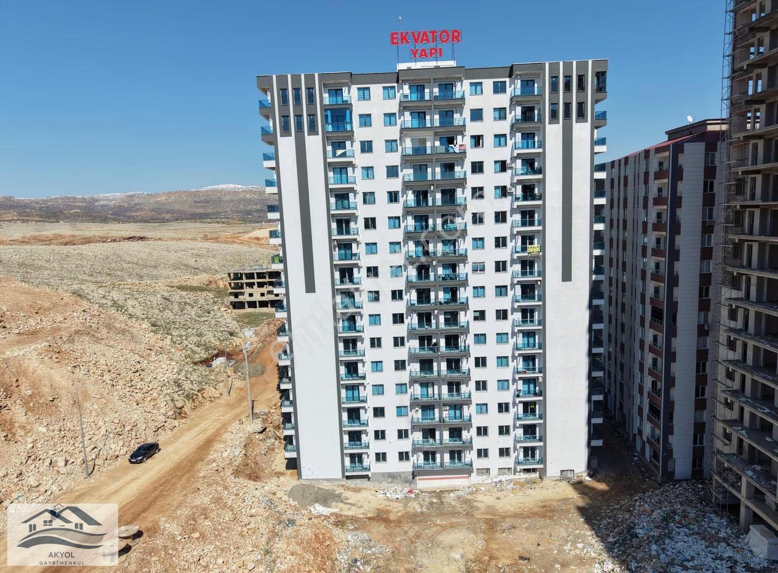 Akyol Emlak'tan Ekvator Zirvede Kiralık 2+1 Daire
