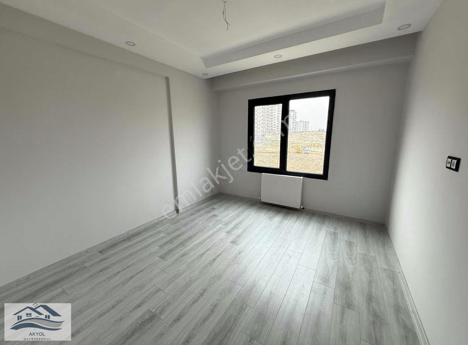 Akyol Emlak'tan Ekvator Zirvede Kiralık 2+1 Daire - Görsel 12