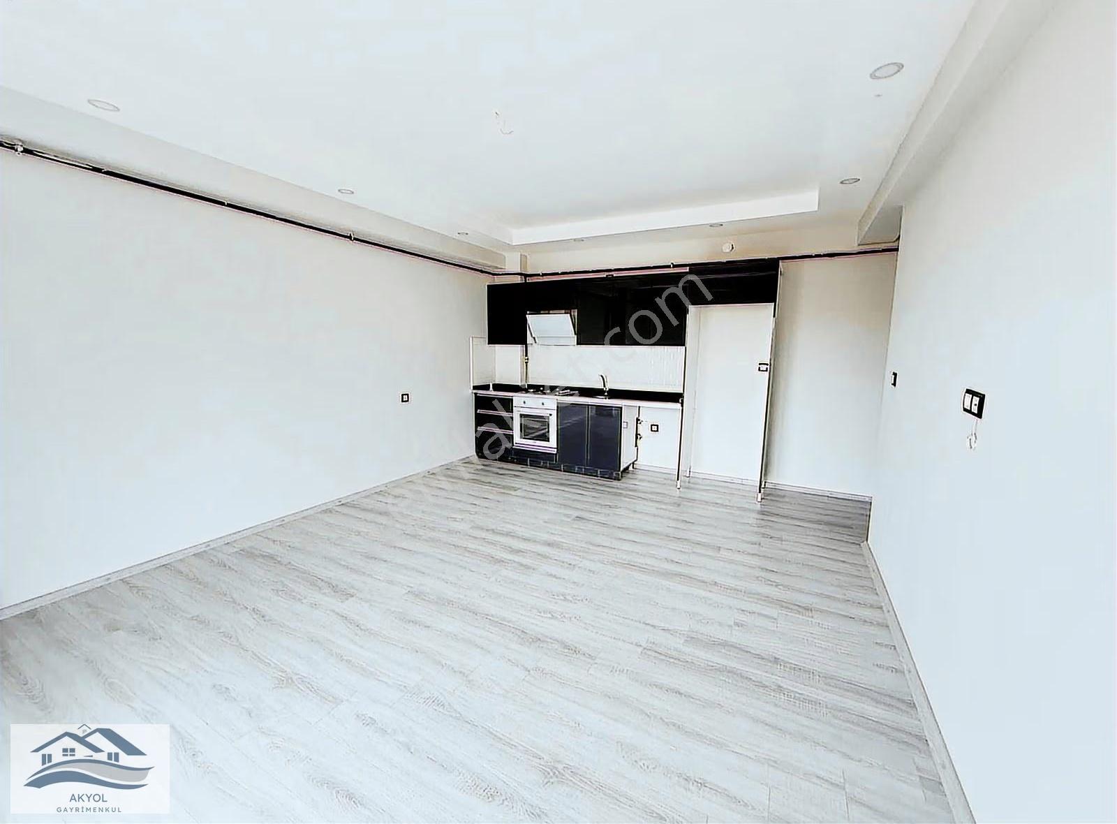 Akyol Emlak'tan Ekvator Zirvede Kiralık 2+1 Daire - Görsel 17